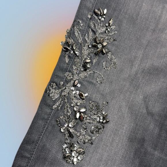WHBM Women’s 4 Gray Bedazzled THE SLIM Jeans - Picture 5 of 6